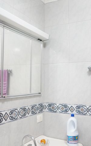 Casa à venda com 136m², 3 quartos e 1 vagaBanheiro