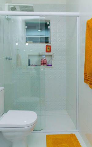 Casa à venda com 320m², 3 quartos e 4 vagas Casa à venda com 320m², 3 quartos e 4 vagasBanheiro da Suíte 1