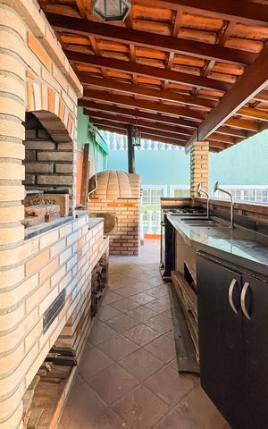 Casa à venda com 597m², 5 quartos e 8 vagas Casa à venda com 597m², 5 quartos e 8 vagasChurrasqueira - Área de Lazer