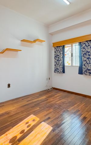 Casa à venda com 597m², 5 quartos e 8 vagas Casa à venda com 597m², 5 quartos e 8 vagasSuíte 2