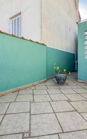 Casa à venda com 597m², 5 quartos e 8 vagas Casa à venda com 597m², 5 quartos e 8 vagasVaranda da Suíte Master
