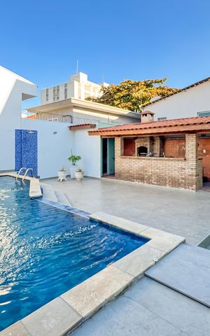 Casa à venda com 597m², 5 quartos e 8 vagas Casa à venda com 597m², 5 quartos e 8 vagasPiscina - Área de Lazer