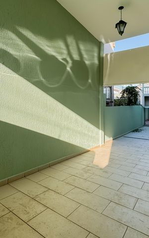 Casa à venda com 597m², 5 quartos e 8 vagas Casa à venda com 597m², 5 quartos e 8 vagasGaragem