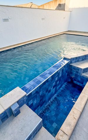 Casa à venda com 597m², 5 quartos e 8 vagas Casa à venda com 597m², 5 quartos e 8 vagasPiscina - Área de Lazer