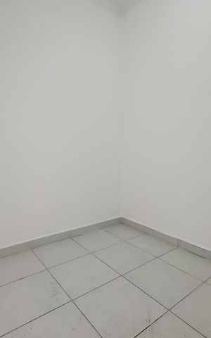 Casa à venda com 597m², 5 quartos e 8 vagas Casa à venda com 597m², 5 quartos e 8 vagasQuarto de Serviço