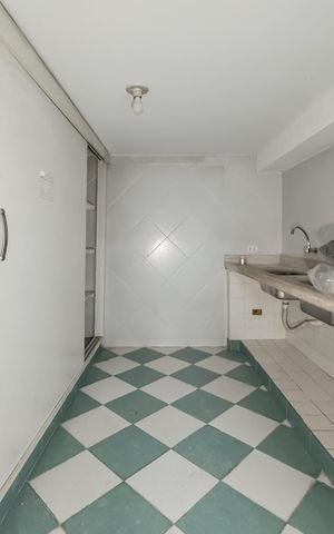 Casa à venda com 597m², 5 quartos e 8 vagas Casa à venda com 597m², 5 quartos e 8 vagasCopa Salão de Festas - Subsolo