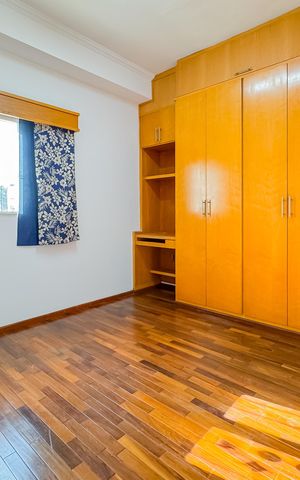 Casa à venda com 597m², 5 quartos e 8 vagas Casa à venda com 597m², 5 quartos e 8 vagasSuíte 2
