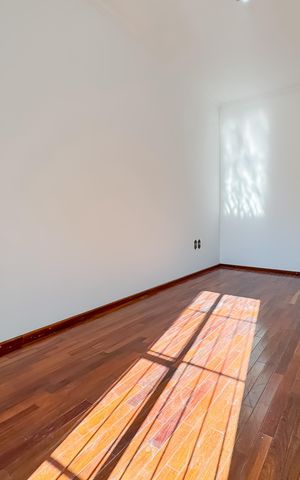 Casa à venda com 597m², 5 quartos e 8 vagas Casa à venda com 597m², 5 quartos e 8 vagasSuíte 1