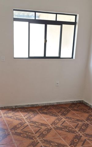 Casa à venda com 100m², 1 quarto e 2 vagas Casa à venda com 100m², 1 quarto e 2 vagasSala