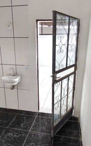 Casa à venda com 100m², 1 quarto e 2 vagas Casa à venda com 100m², 1 quarto e 2 vagasBanheiro 1