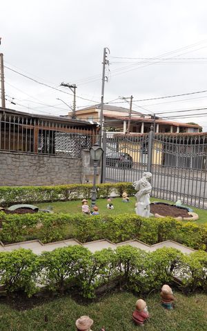 Casa à venda com 320m², 4 quartos e 7 vagasJardim