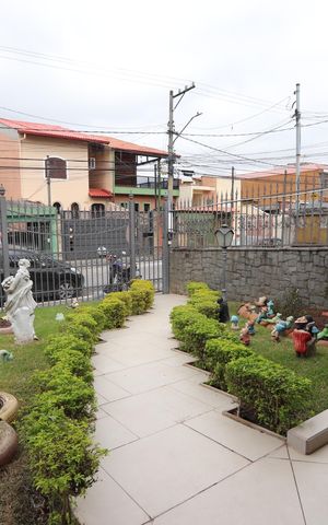 Casa à venda com 320m², 4 quartos e 7 vagasJardim