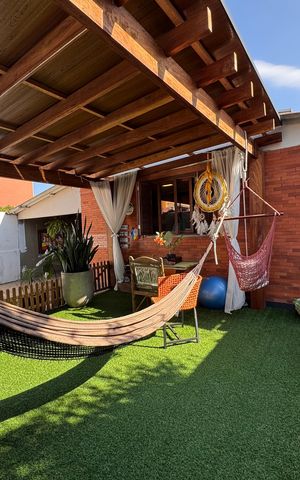 Casa à venda com 80m², 2 quartos e 2 vagas Casa à venda com 80m², 2 quartos e 2 vagasÁrea comum