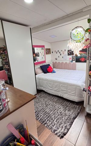 Casa à venda com 80m², 2 quartos e 2 vagas Casa à venda com 80m², 2 quartos e 2 vagasQuarto