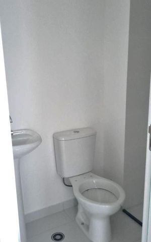 Apartamento para alugar com 9m², 2 quartos e sem vaga Apartamento para alugar com 9m², 2 quartos e sem vagaBanheiro