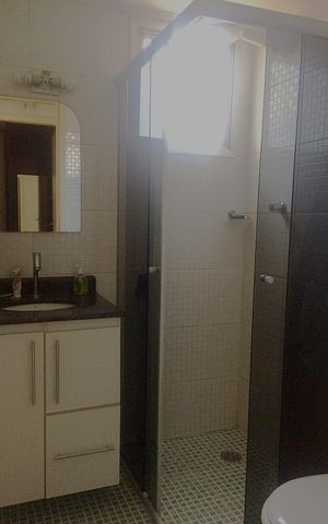 Apartamento à venda com 55m², 2 quartos e 1 vaga Apartamento à venda com 55m², 2 quartos e 1 vagaBanheiro