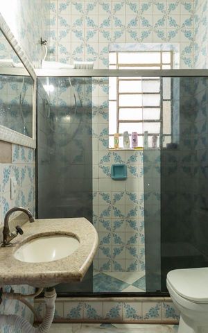 Casa à venda com 286m², 3 quartos e 4 vagasBanheiro