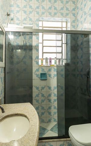 Casa à venda com 286m², 3 quartos e 4 vagasBanheiro