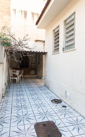 Casa à venda com 286m², 3 quartos e 4 vagasQuintal