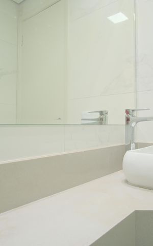 Apartamento para alugar com 82m², 2 quartos e 2 vagasBanheiro