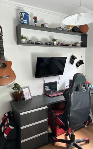 Casa à venda com 180m², 3 quartos e 2 vagas Casa à venda com 180m², 3 quartos e 2 vagasQuarto 1