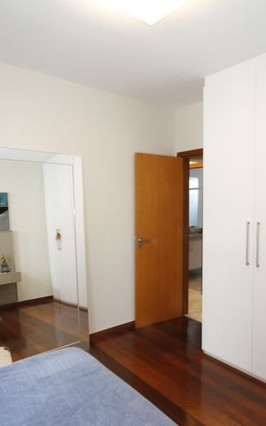 Apartamento à venda com 144m², 4 quartos e 3 vagasQuarto 2