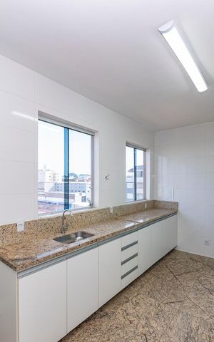 Apartamento à venda com 130m², 3 quartos e 2 vagas Apartamento à venda com 130m², 3 quartos e 2 vagasCozinha