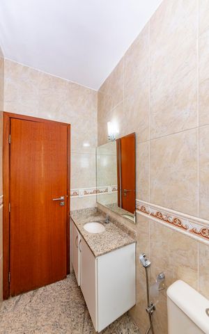 Apartamento à venda com 130m², 3 quartos e 2 vagas Apartamento à venda com 130m², 3 quartos e 2 vagasBanheiro Social