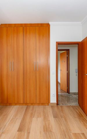 Apartamento à venda com 130m², 3 quartos e 2 vagas Apartamento à venda com 130m², 3 quartos e 2 vagasQuarto 1
