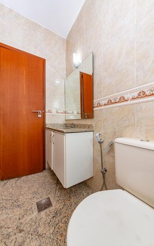 Apartamento à venda com 130m², 3 quartos e 2 vagas Apartamento à venda com 130m², 3 quartos e 2 vagasBanheiro Social