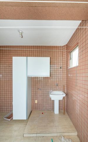 Apartamento à venda com 130m², 3 quartos e 2 vagas Apartamento à venda com 130m², 3 quartos e 2 vagasÁrea de Serviço