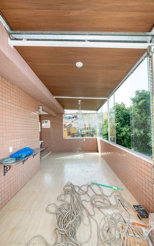 Apartamento à venda com 130m², 3 quartos e 2 vagas Apartamento à venda com 130m², 3 quartos e 2 vagasVaranda