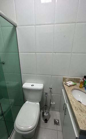 Casa à venda com 98m², 3 quartos e 2 vagas Casa à venda com 98m², 3 quartos e 2 vagasBanheiro