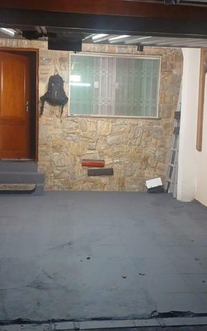 Casa à venda com 120m², 3 quartos e 2 vagas Casa à venda com 120m², 3 quartos e 2 vagasÁrea externa