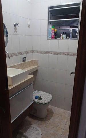 Casa à venda com 120m², 3 quartos e 2 vagas Casa à venda com 120m², 3 quartos e 2 vagasBanheiro