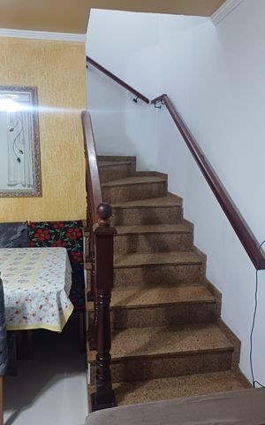 Casa à venda com 120m², 3 quartos e 2 vagas Casa à venda com 120m², 3 quartos e 2 vagasSala