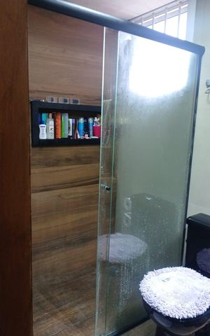Casa à venda com 120m², 3 quartos e 2 vagas Casa à venda com 120m², 3 quartos e 2 vagasBanheiro