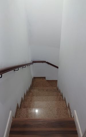 Casa à venda com 120m², 3 quartos e 2 vagas Casa à venda com 120m², 3 quartos e 2 vagasSala