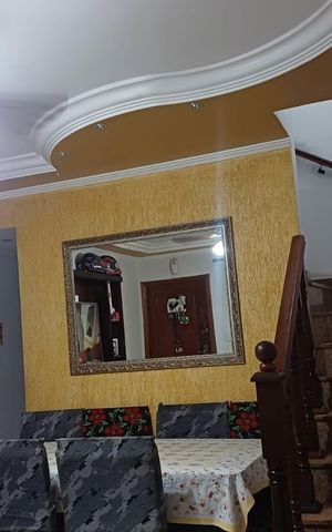 Casa à venda com 120m², 3 quartos e 2 vagas Casa à venda com 120m², 3 quartos e 2 vagasSala