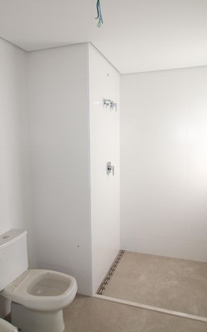Apartamento à venda com 255m², 4 quartos e 5 vagasBanheiro da Suíte 4