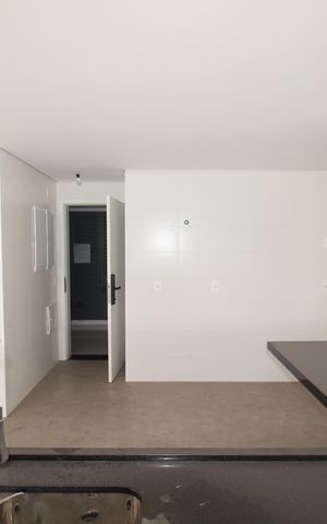 Apartamento à venda com 255m², 4 quartos e 5 vagasCozinha