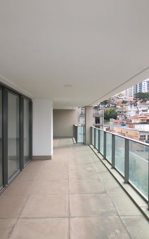 Apartamento à venda com 255m², 4 quartos e 5 vagasVaranda da Sala