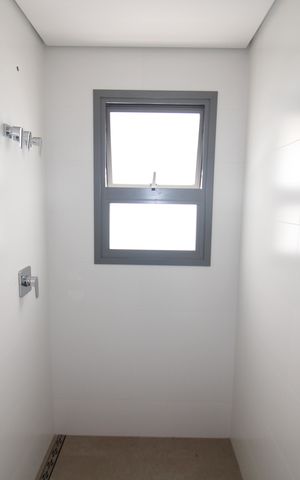Apartamento à venda com 255m², 4 quartos e 5 vagasBanheiro da Suíte 1