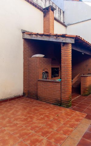 Casa à venda com 199m², 4 quartos e 4 vagas Casa à venda com 199m², 4 quartos e 4 vagasQuintal