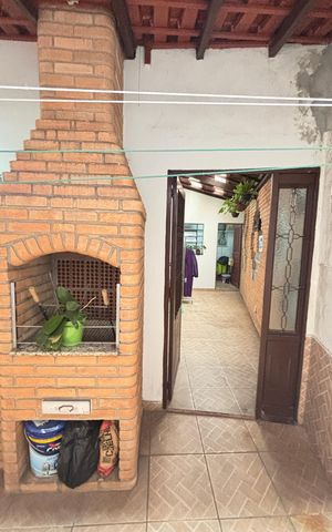 Casa à venda com 255m², 4 quartos e 3 vagas Casa à venda com 255m², 4 quartos e 3 vagasChurrasqueira