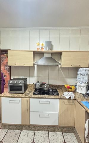 Casa à venda com 255m², 4 quartos e 3 vagas Casa à venda com 255m², 4 quartos e 3 vagasCozinha