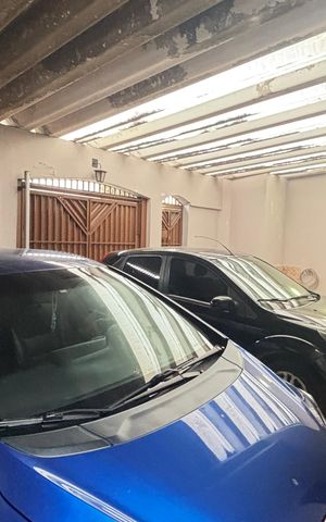 Casa à venda com 255m², 4 quartos e 3 vagas Casa à venda com 255m², 4 quartos e 3 vagasGaragem