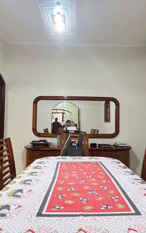 Casa à venda com 255m², 4 quartos e 3 vagas Casa à venda com 255m², 4 quartos e 3 vagasSala de Jantar