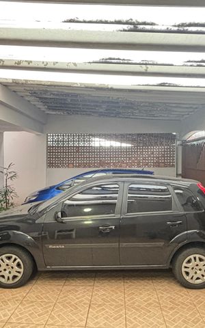 Casa à venda com 255m², 4 quartos e 3 vagas Casa à venda com 255m², 4 quartos e 3 vagasGaragem
