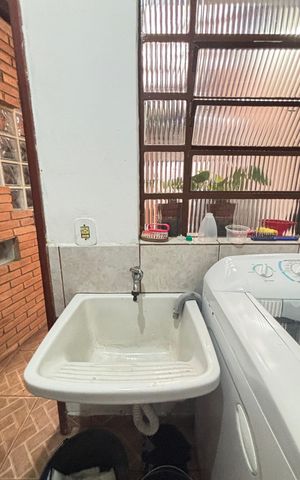 Casa à venda com 255m², 4 quartos e 3 vagas Casa à venda com 255m², 4 quartos e 3 vagasÁrea de Serviço